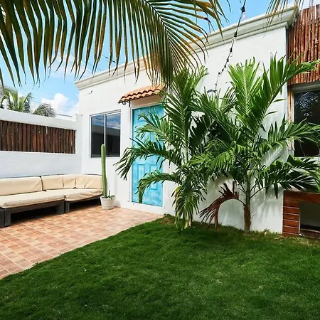 Super Centric House 3 Kingsize And Private Garden Apartment